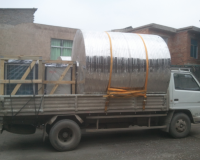 圆柱形保温水箱11